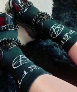 Promo ✔️ BESERK X THE CRAFT Halloween The Craft | CREW SOCKS 😉 -Halloween Item Store 22 02 15 14 26 40 475 deco 700x700