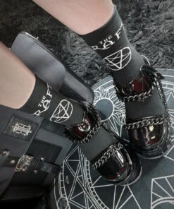 Promo ✔️ BESERK X THE CRAFT Halloween The Craft | CREW SOCKS 😉 -Halloween Item Store 22 02 15 14 28 58 331 deco 700x700