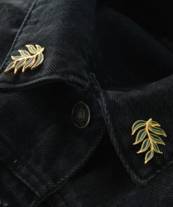 Brand new 🎉 ECTOGASM Mens Accessories Gold Leaves | COLLAR PIN SET 🔔