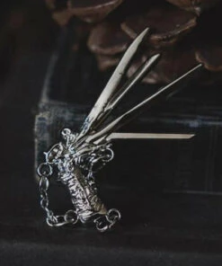 Coupon π LIVELY GHOSTS Edward Scissorhands Scissorhands | ENAMEL PIN π