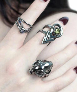 New 🔥 ROGUE AND WOLF Skulls Cat Skull [Mirror Steel] | RING ✔️ -Halloween Item Store rogue and wolf cat skull mirror steel ring 9 edea5f8b 3db3 4345 ab94 04fa0b554e9f 700x700